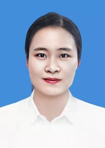 杨 莉